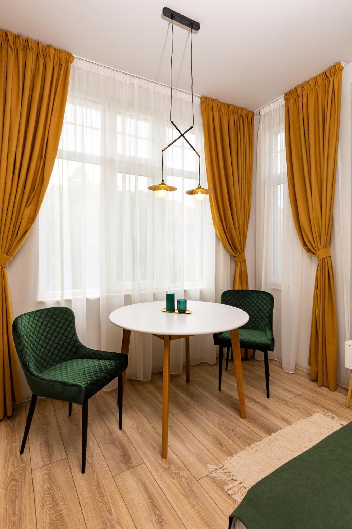 Kapana Guest House On Central Pedestrian Street With Parking Included 플로브디프 객실 사진